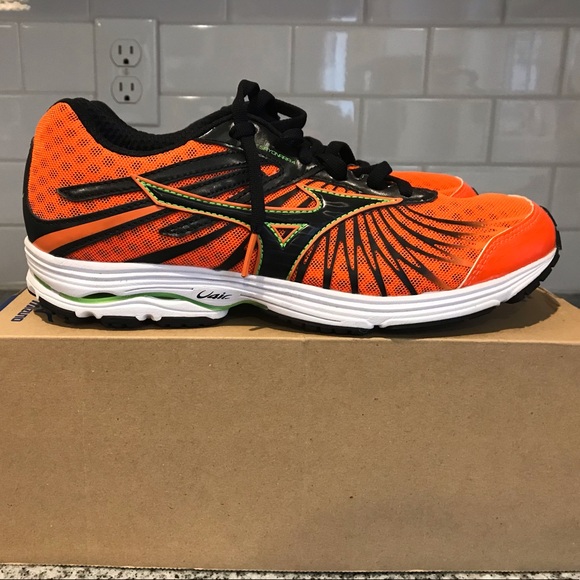 mizuno men's wave sayonara 4 running shoe